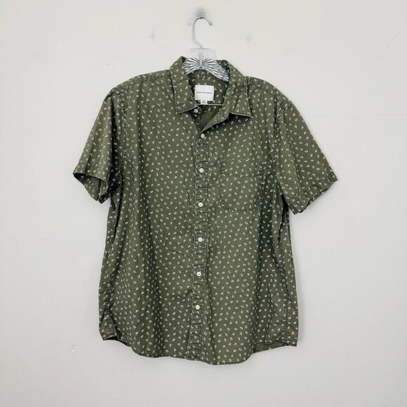 American Eagle Outfitters Other - American Eagle Green Floral Print Short Sleeve Button Up Shirt Men’s Size L